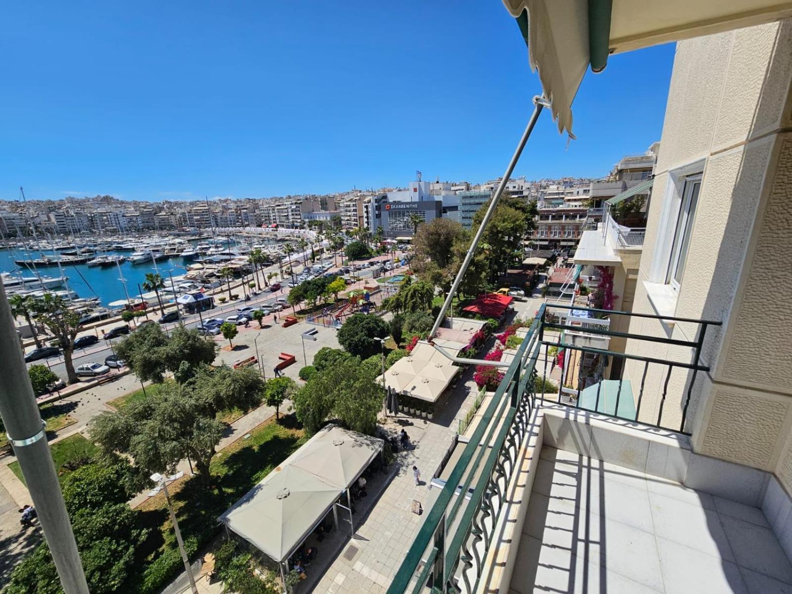 Center Sea View Piraeus